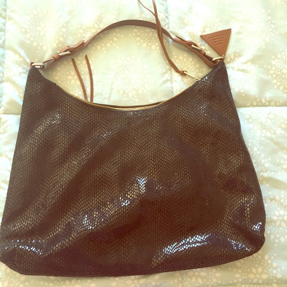 COPY - Black Shiny Shoulder Bag Sorial